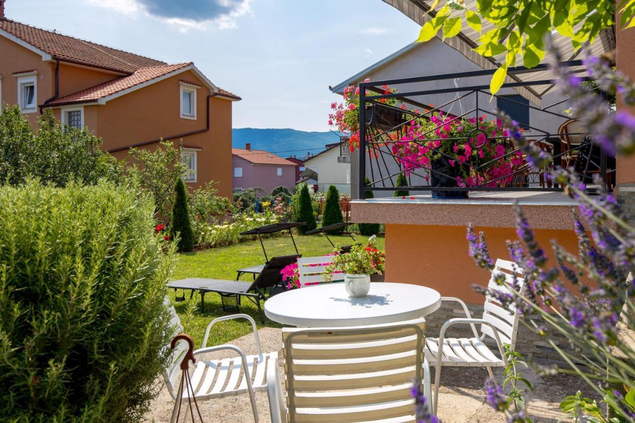 Apartment Flowers Kastav Exterior photo