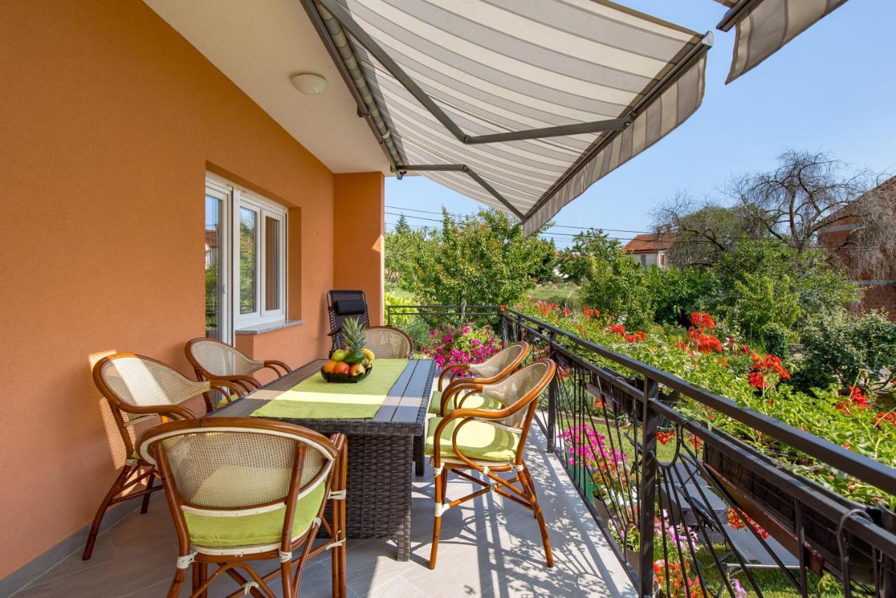 Apartment Flowers Kastav Exterior photo