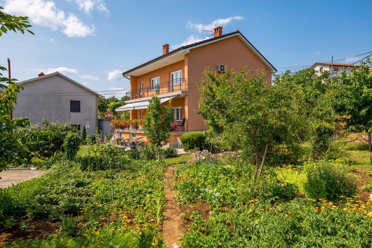 Apartment Flowers Kastav Exterior photo